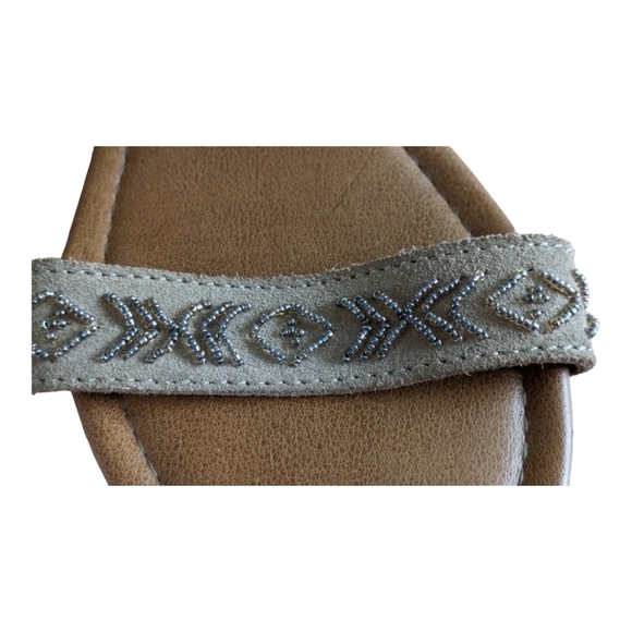 Minnetonka Ankle Strap Beaded Leather Sandal Size 9 - Picture 3 of 9